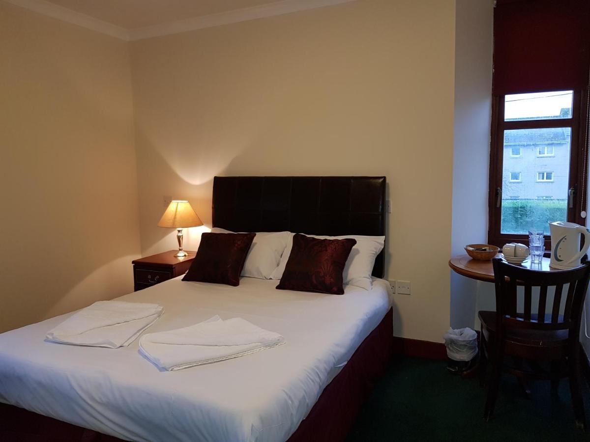 The Anchorage Hotel Трун Екстериор снимка