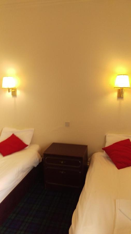 The Anchorage Hotel Трун Екстериор снимка