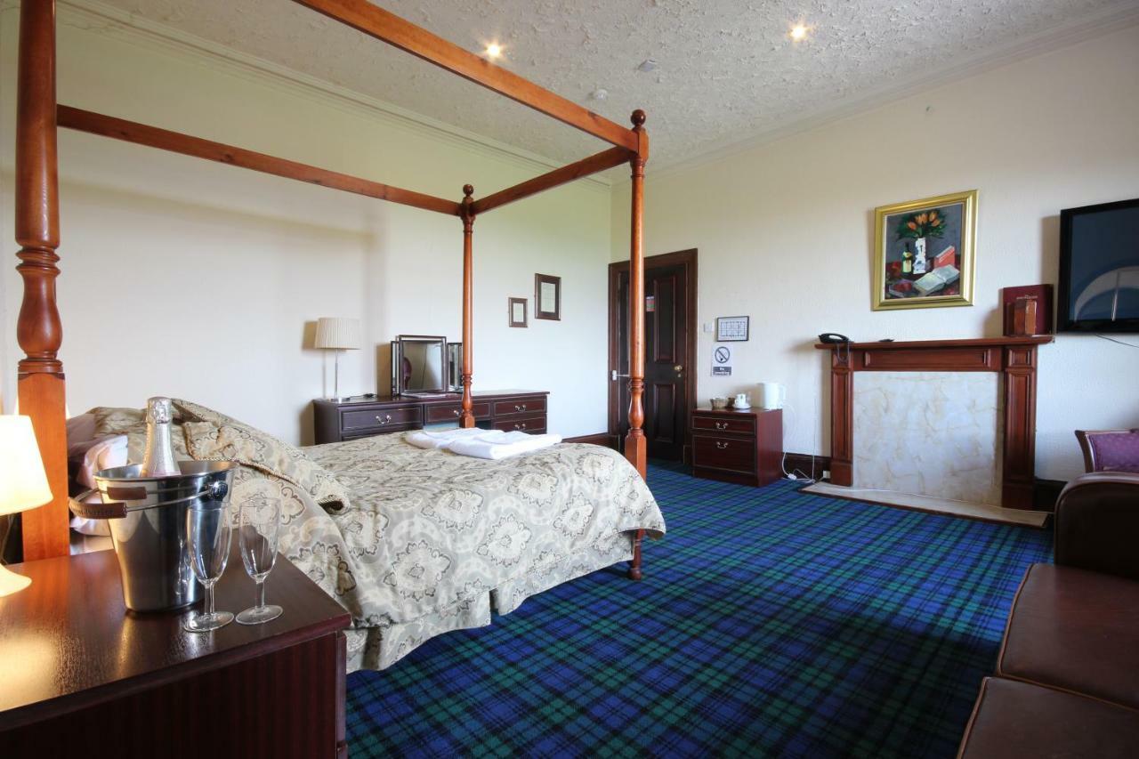 The Anchorage Hotel Трун Екстериор снимка